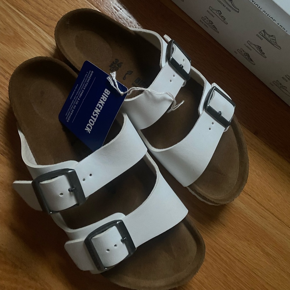 Like new girls Birkenstock white